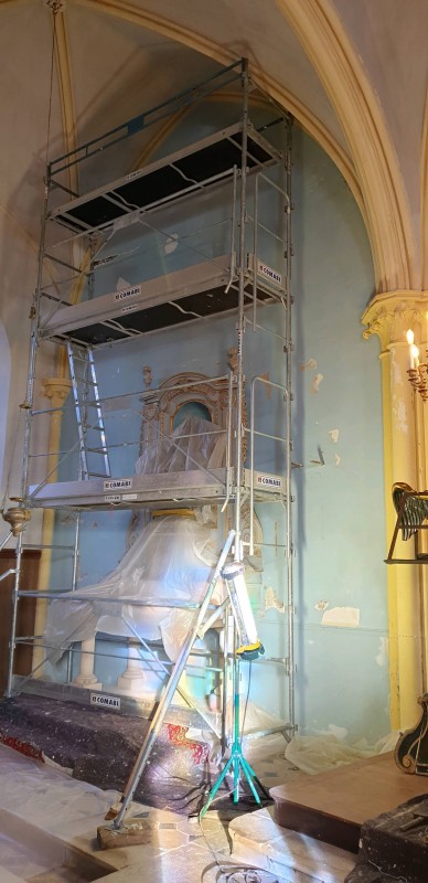 Remise en état de l'église de Manneville-ès-Plains,  proche de Dieppe,  en Normandie