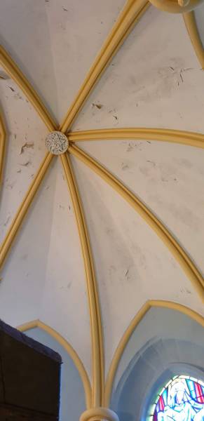 Remise en état de l'église de Manneville-ès-Plains,  proche de Dieppe,  en Normandie