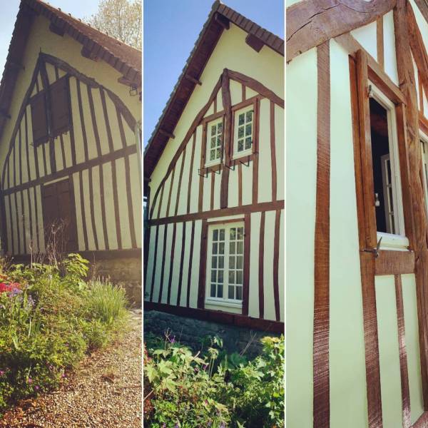 Rénovation de boiseries extérieures sur une maison à colombages à Gueutteville Les Grès, proche de Dieppe