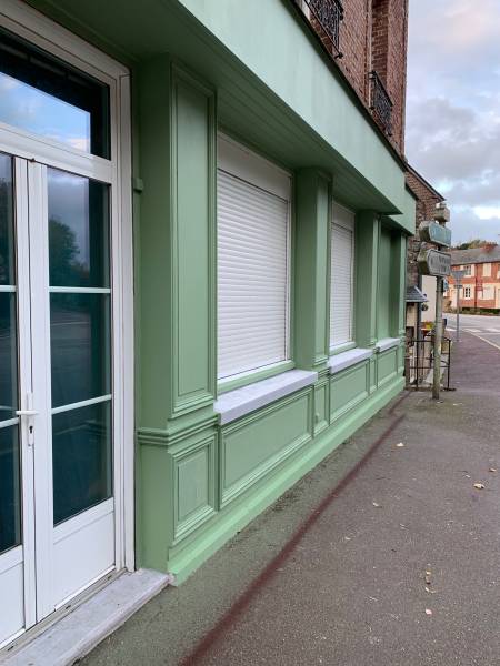 Rénovation d'une devanture et de boiseries extérieures à Veules Les Roses, proche de Saint Valery en Caux