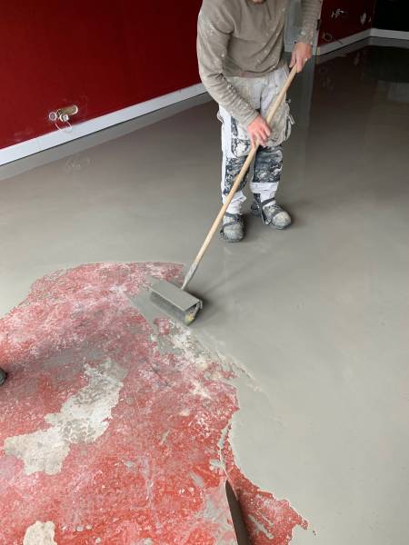 Rafraîchissement d'un futur magasin à Saint Valery En Caux