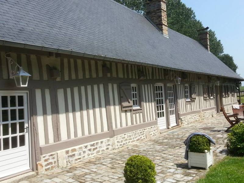 Entreprise de peinture pour la rénovation de votre maison normande à Bretteville Saint Laurent, proche d'Yvetot, en Normandie